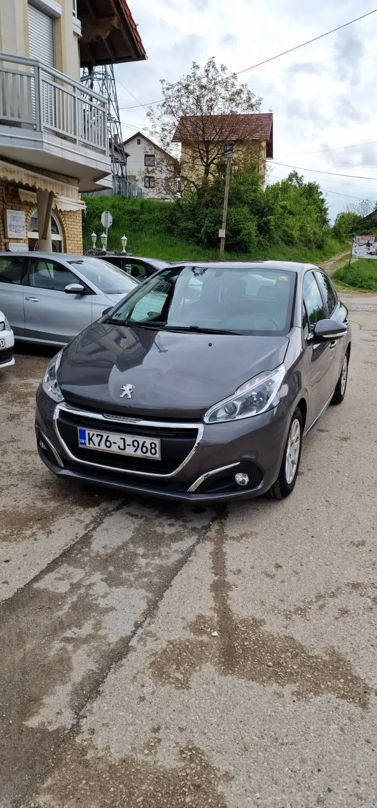 Peugeot 208 HDi MT
